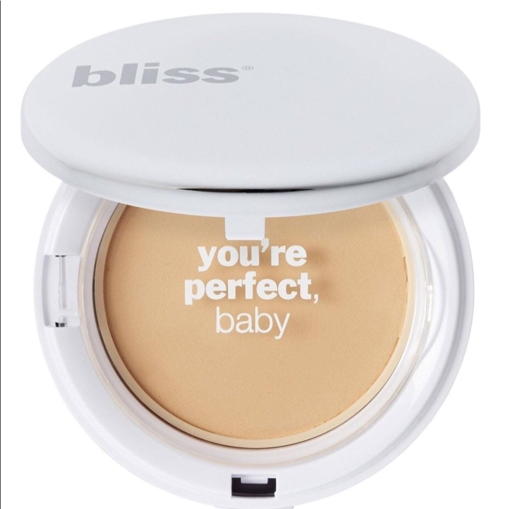 bliss em’ powder me buildable powder foundation - Picture 3 of 8